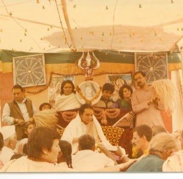 Shri Babaji con i devoti