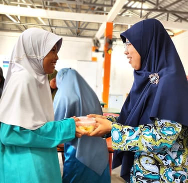 SD Juara Batam Harumas Berbagi PT Usaha Kiat Permata CSR