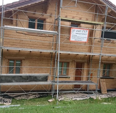 Aérogommage façade chalet en bois