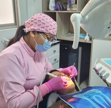 Tratamientos Dentales de Precisión - Especialista en Implantes Lima