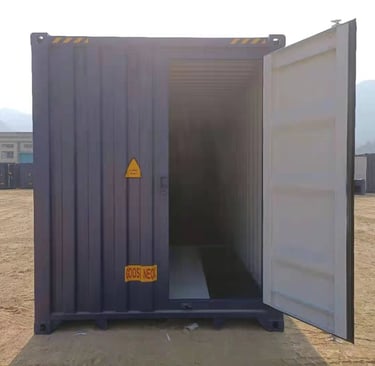 40'HC DD shipping container with doors open