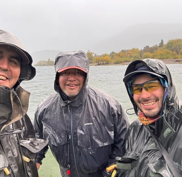 Pesca con mosca de vadeo en Lago Puelo y Parques Nacionales