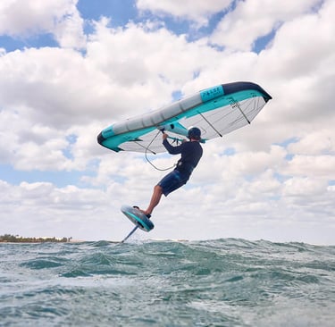 Wing foil pamoka pradedantiesiems Svencelėje su IWO instruktoriumi
