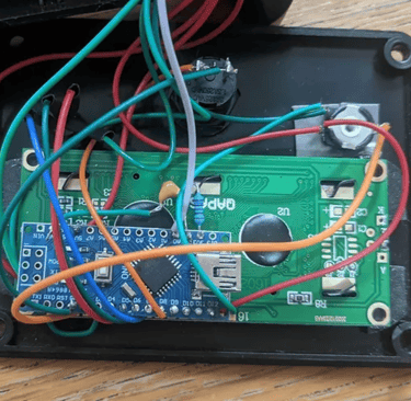 Arduino and display mounted on the box lid