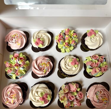Dozen vegan floral cupcakes