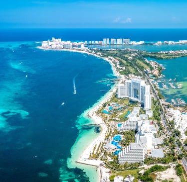 Turquoise Caribbean waters and white-sand beaches in Cancun and the Riviera Maya, Mexico