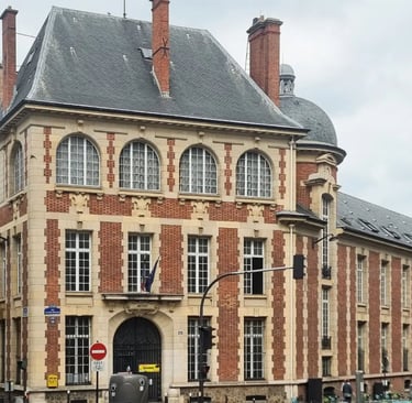 Study management abroad at Paris School of Business