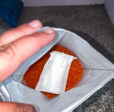 Interior de embalagem com sílica gel e bolsa de absorção de humidade