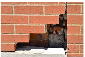 sub-standard-brick-work-in-wall-cavity-expose-cowboy-builders-webp