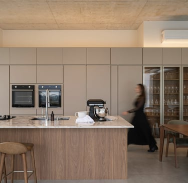 01 Origin designed to be gentle and compatible with delicate surfaces in the vast majority of cases