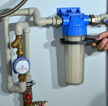 Instalación de filtro de agua doméstico de sedimentos en tubería principal