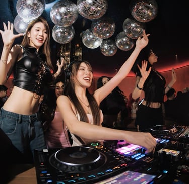 Fetti Social Club Night Club Asian girl DJ playing