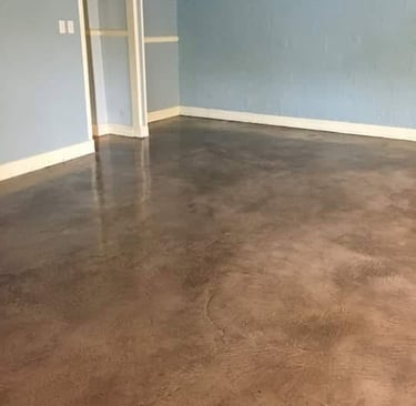 a room with a ceiling fan and a ceiling fan