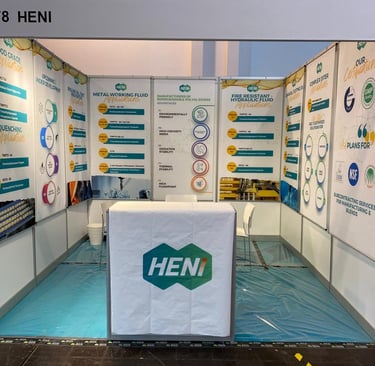 3 sq. meter tradeshow stall with poster hanger backdrop