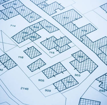 Plan architectural détaillé du site montrant les limites de propriété et les numéro de parcelles