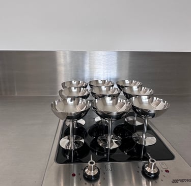 modernist nerūdijančio plieno ledainės