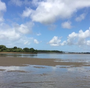 Crôa do Goré e Ilha dos Namorados em passeio náutico Aracaju