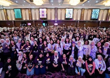 Biruntha Mooruthi bersama peserta Women Industry Network (WIN) Kohort Ke-12 pada majlis pelancaran p