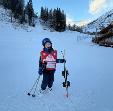 Kids skiing lesson La thuile