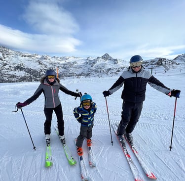 family skiing in la thuile italy