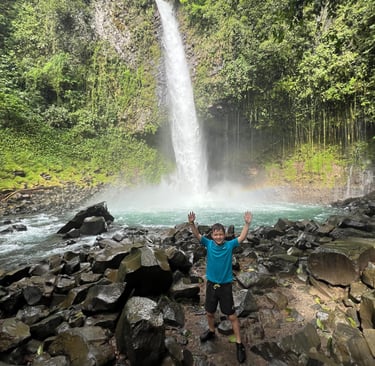 La Fortuna Waterfall with kids