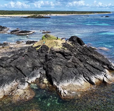 Kanaway Beach and Turtle Rock in Jomalig Island