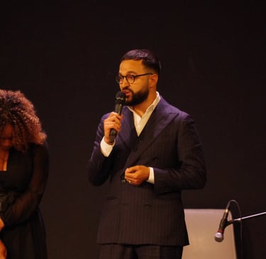 Bilal Dahlab intervention sur scène Gala étudiants Afrique FEAC 2026