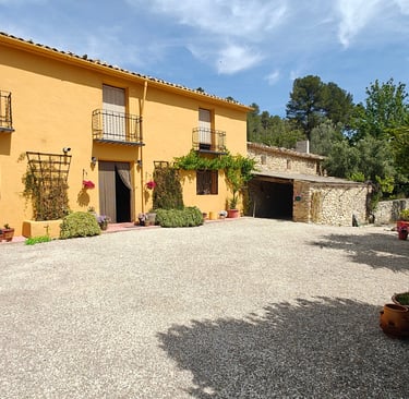 quiero que se abra otra pestaña con información de la vivienda y varias fotos 