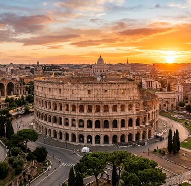 Coliseu em Roma ao entardecer com iluminação dourada na Itália