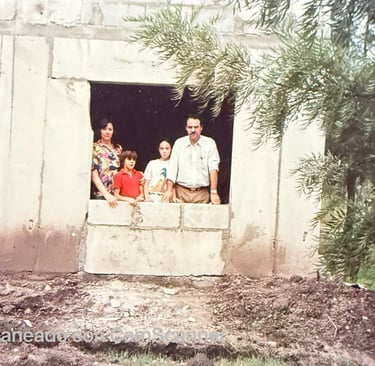 familia del hotel casablanca foto de los 80