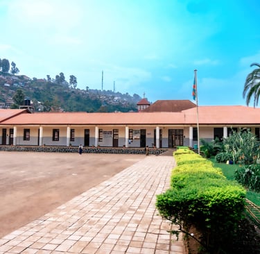 Cour intérieure du lycée Wima