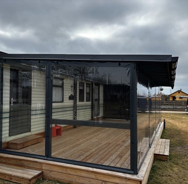 Individualiai pagaminti tentai terasai Mažeikiuose