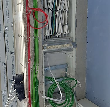 Nauja elektros instaliacija