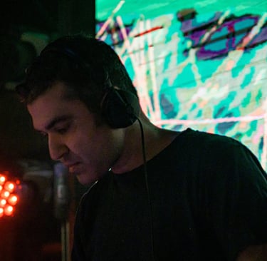 Former nightclub pro DJ now available for fun school events