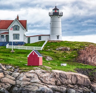 Photo of lighthouse in Maine