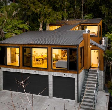 Cedar new build in Titirangi