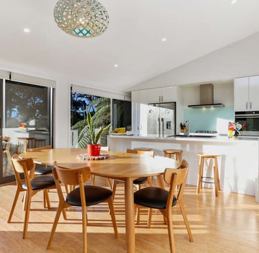 Open plan new build Titirangi - Highend Homes - West Auckland builder