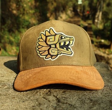 gorra quetzalcoatl original heroes de aztlan gamuza premiun heroes de aztlan caps ropa mexica