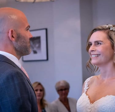 wedding couple in bury st edmunds registry office