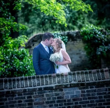 tudor barn Eltham wedding photographer