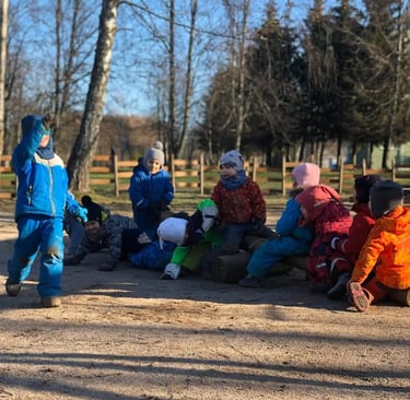 Klaipėdos Valdorfo pedagogikos darželis. Veikla lauke