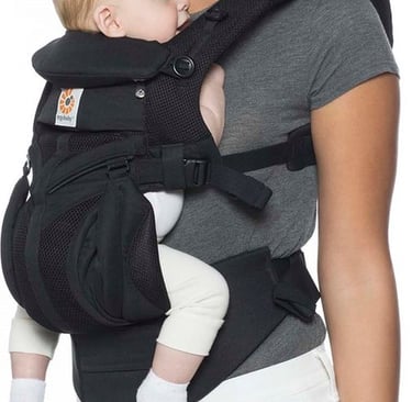 Ergobaby Omni 360 draagzak in een zwarte kleur, het beste ergonomische alternatief voor baby dragen