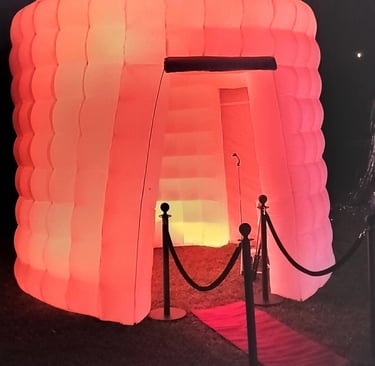 Selfie Cave Photo Booth Bookings 832-216-8423