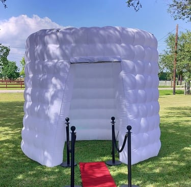 Selfie Cave Photo Booth Bookings 832-216-8423