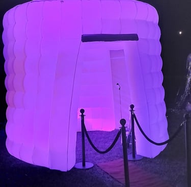 Selfie Cave Photo Booth Bookings 832-216-8423
