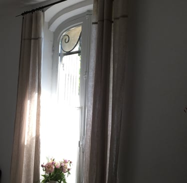 Rideau en lin brodé