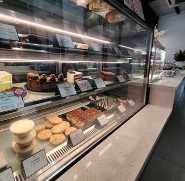 Pilihan Kek di dalam Outlet Temiang 