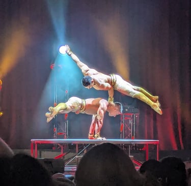 Handartistik des Duo Vitalis aus Peru