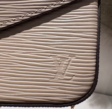 aidon designer-laukun yksityiskohdat