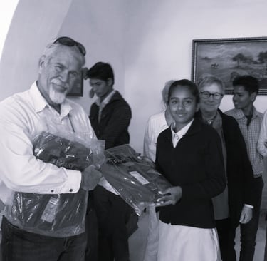 Volunteer Travel Service Road Scholar  Cultural Exchanges